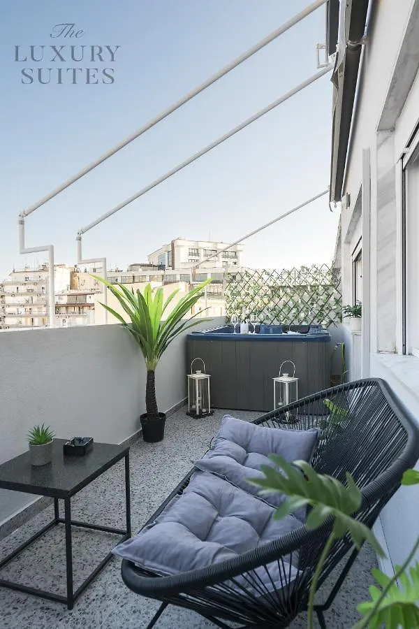 Nephele Jacuzzi Suites, The Luxury Suites Szaloniki