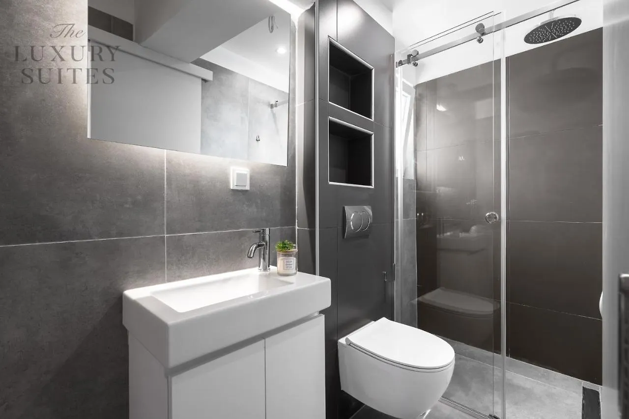 Nephele Jacuzzi Suites, The Luxury Suites Szaloniki